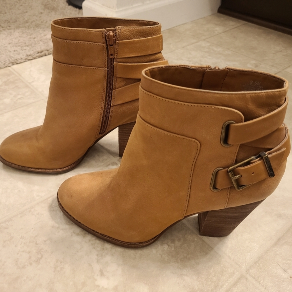 Gianni bini booties